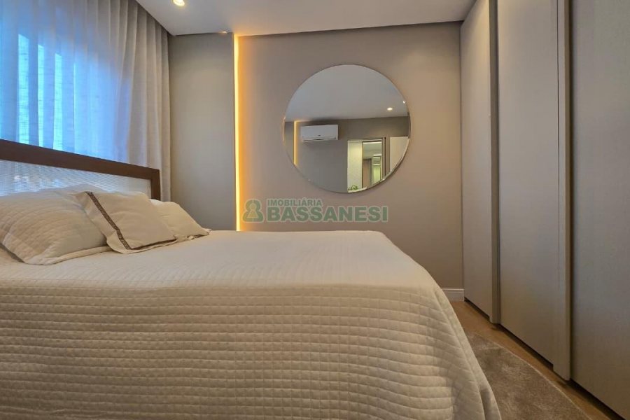 Apartamento com 178m², 2 dormitórios, 2 vagas, no bairro Exposição em Caxias do Sul para Comprar