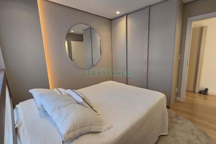 Apartamento com 178m², 2 dormitórios, 2 vagas, no bairro Exposição em Caxias do Sul para Comprar
