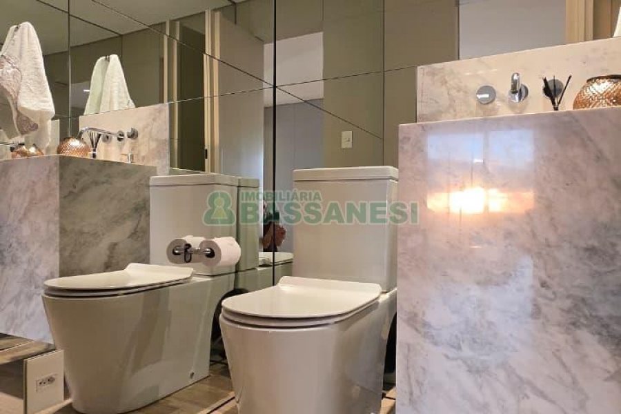Apartamento com 178m², 2 dormitórios, 2 vagas, no bairro Exposição em Caxias do Sul para Comprar