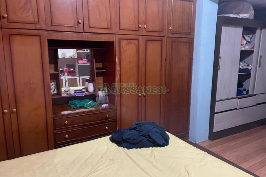 Apartamento com 85m², 3 dormitórios, no bairro Rio Branco em Caxias do Sul para Comprar