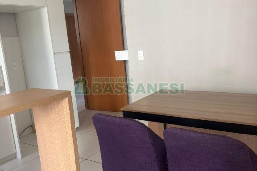 Apto Mobiliado com 47m², 2 dormitórios, 1 vaga, no bairro Bela Vista em Caxias do Sul para Alugar