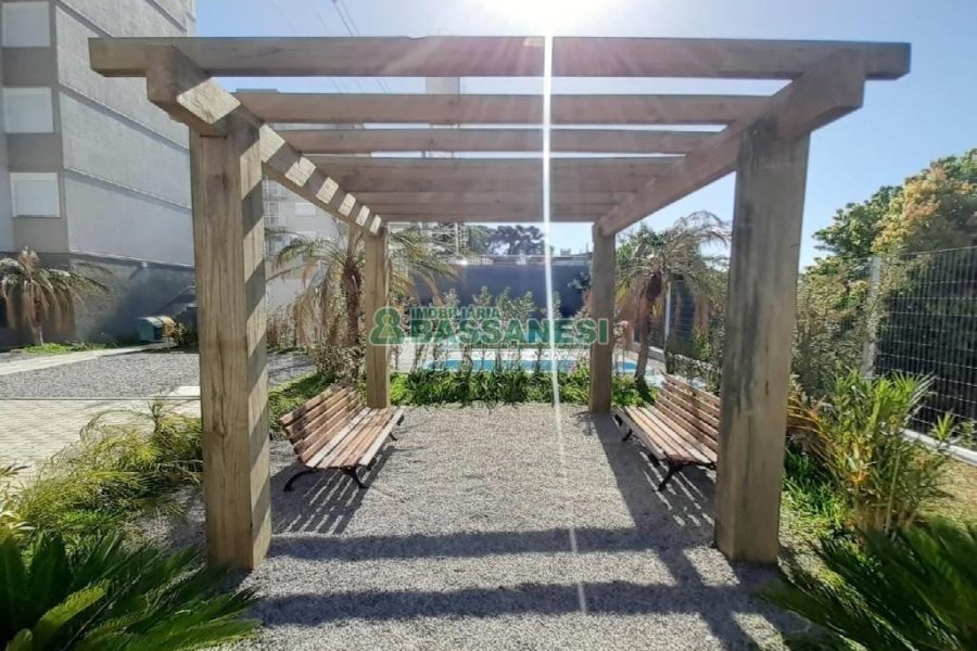 Apto Mobiliado com 47m², 2 dormitórios, 1 vaga, no bairro Bela Vista em Caxias do Sul para Alugar