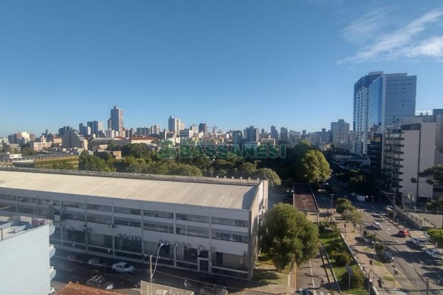 Apartamento com 119m², 3 dormitórios, 2 vagas, no bairro Centro em Caxias do Sul para Comprar