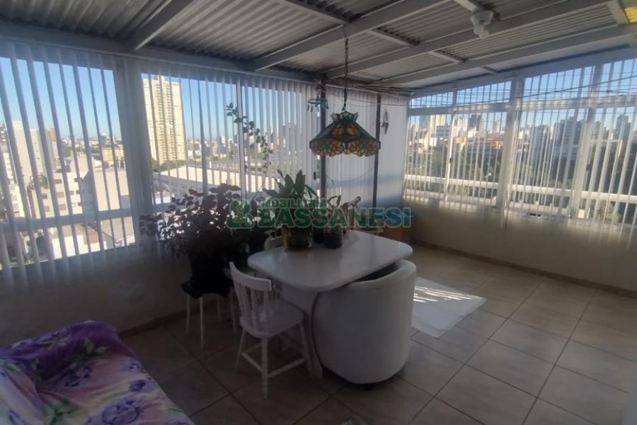 Apartamento com 119m², 3 dormitórios, 2 vagas, no bairro Centro em Caxias do Sul para Comprar