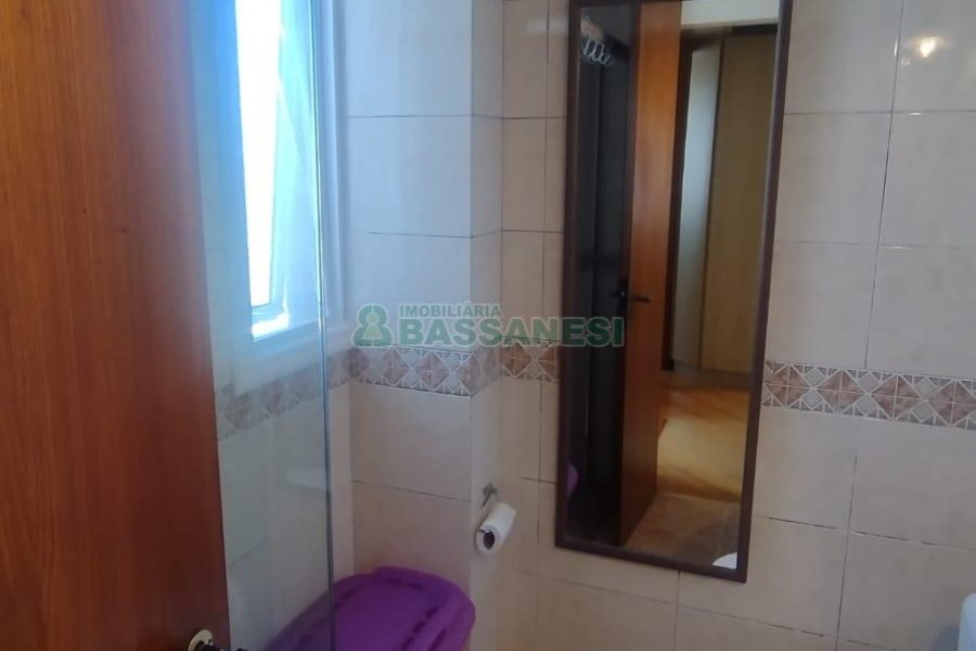 Apartamento com 119m², 3 dormitórios, 2 vagas, no bairro Centro em Caxias do Sul para Comprar