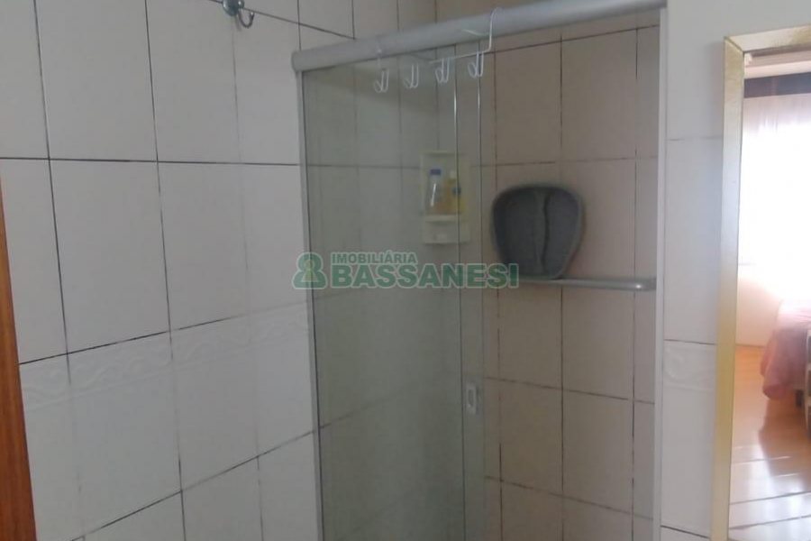 Apartamento com 119m², 3 dormitórios, 2 vagas, no bairro Centro em Caxias do Sul para Comprar