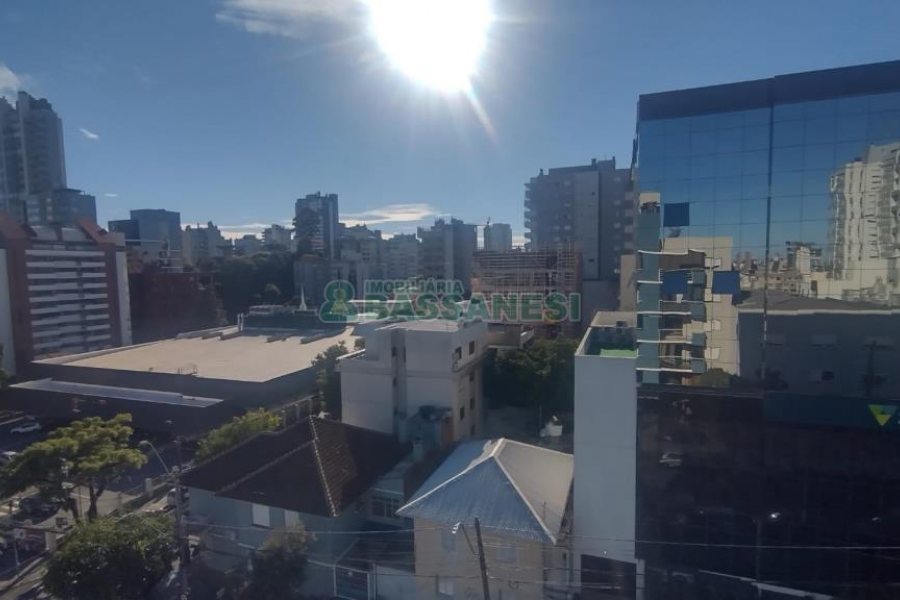 Apartamento com 119m², 3 dormitórios, 2 vagas, no bairro Centro em Caxias do Sul para Comprar