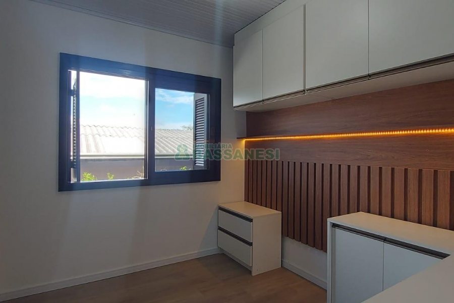 Casa com 263m², 3 dormitórios, 2 vagas, no bairro Charqueadas em Caxias do Sul para Alugar