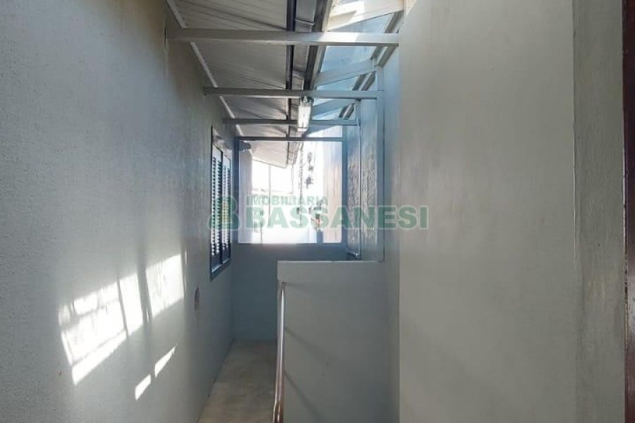 Casa com 263m², 3 dormitórios, 2 vagas, no bairro Charqueadas em Caxias do Sul para Alugar
