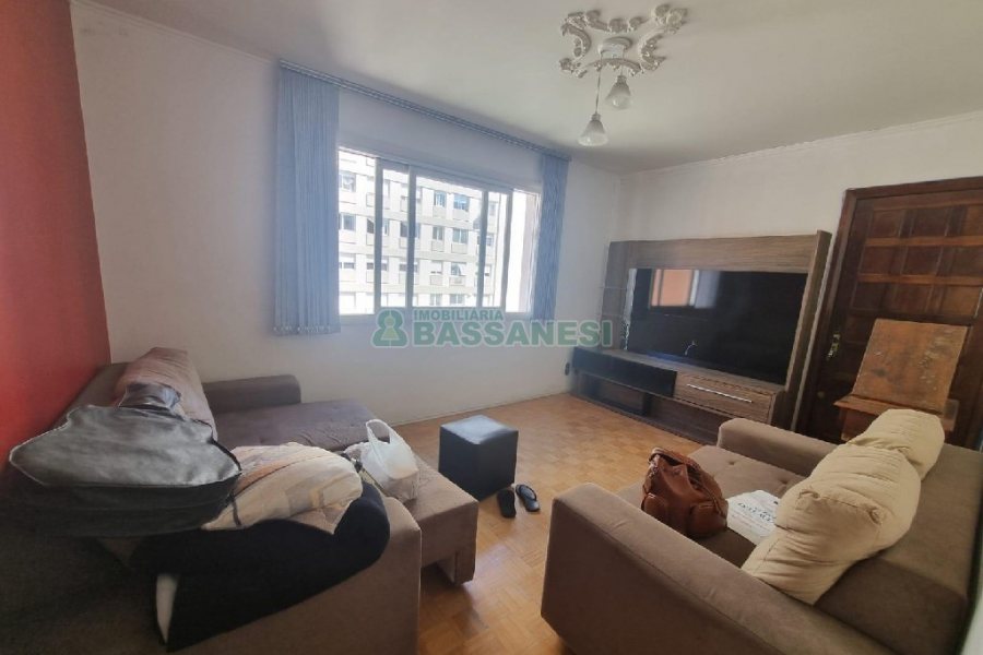 Apartamento com 80m², 3 dormitórios, no bairro São Pelegrino em Caxias do Sul para Alugar