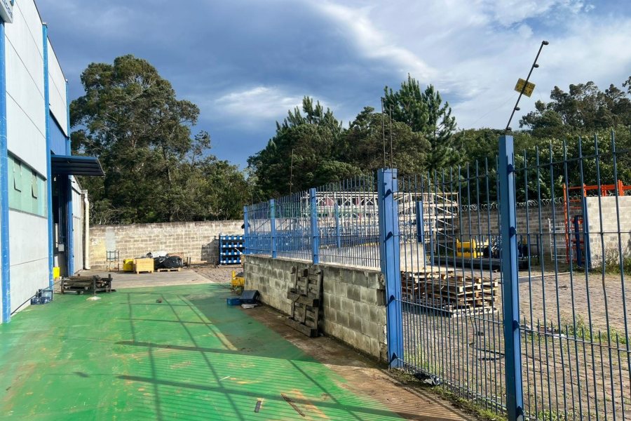 Pavilhão com 2210m², no bairro Cidade Nova em Caxias do Sul para Alugar