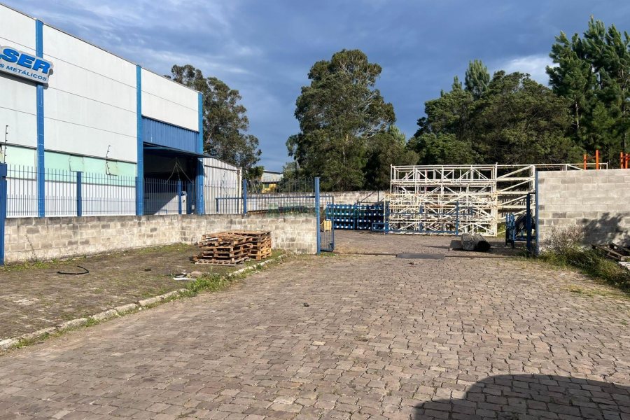 Pavilhão com 2210m², no bairro Cidade Nova em Caxias do Sul para Alugar