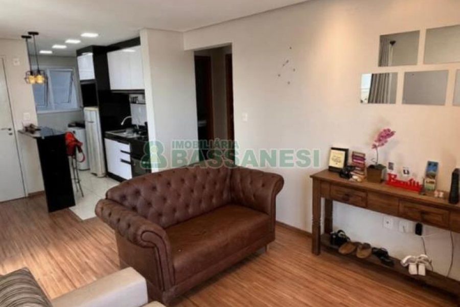 Apartamento com 113m², 2 dormitórios, 1 vaga, no bairro Presidente Vargas em Caxias do Sul para Comprar