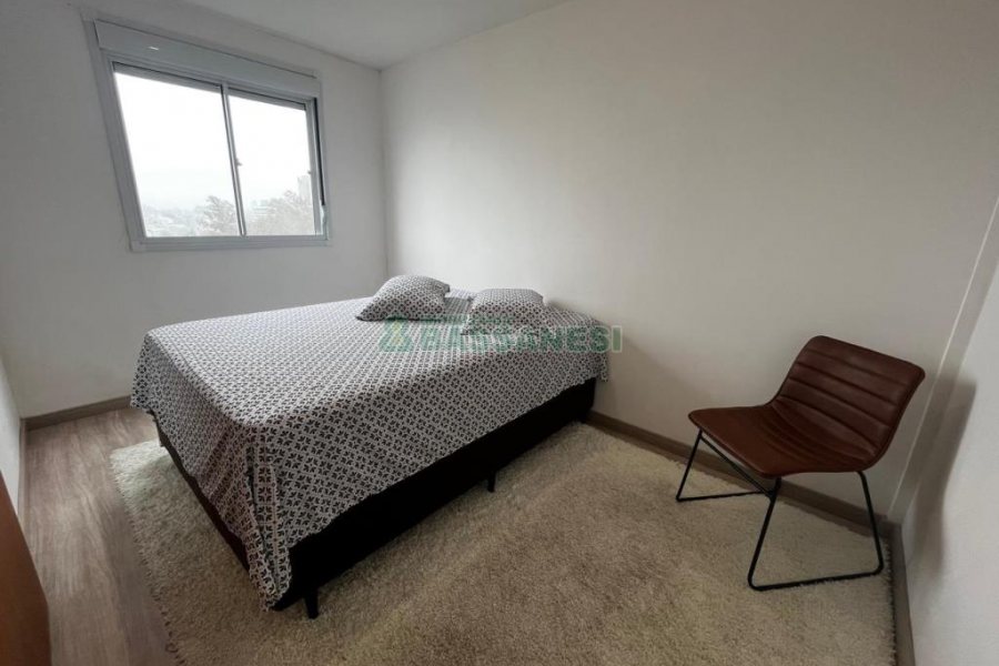 Apartamento com 60m², 2 dormitórios, 1 vaga, no bairro Petrópolis em Caxias do Sul para Alugar