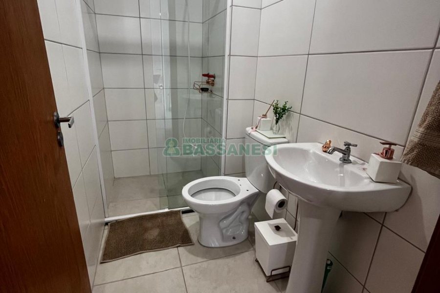 Apartamento com 60m², 2 dormitórios, 1 vaga, no bairro Petrópolis em Caxias do Sul para Alugar