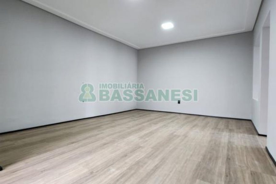 Sala com 61m², no bairro São Pelegrino em Caxias do Sul para Alugar