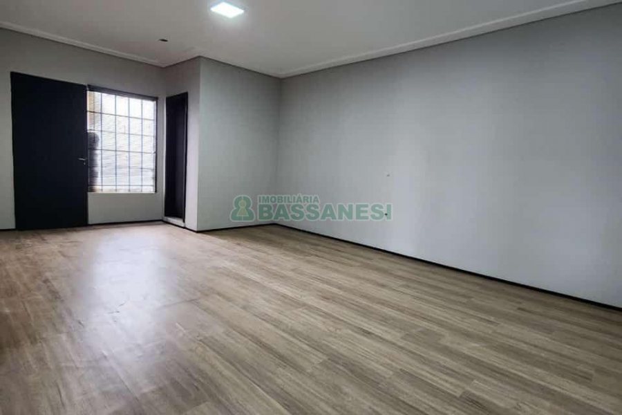 Sala com 61m², no bairro São Pelegrino em Caxias do Sul para Alugar