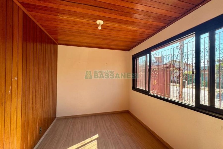 Casa com 314m², 3 dormitórios, 2 vagas, no bairro Cinqüentenário em Caxias do Sul para Alugar