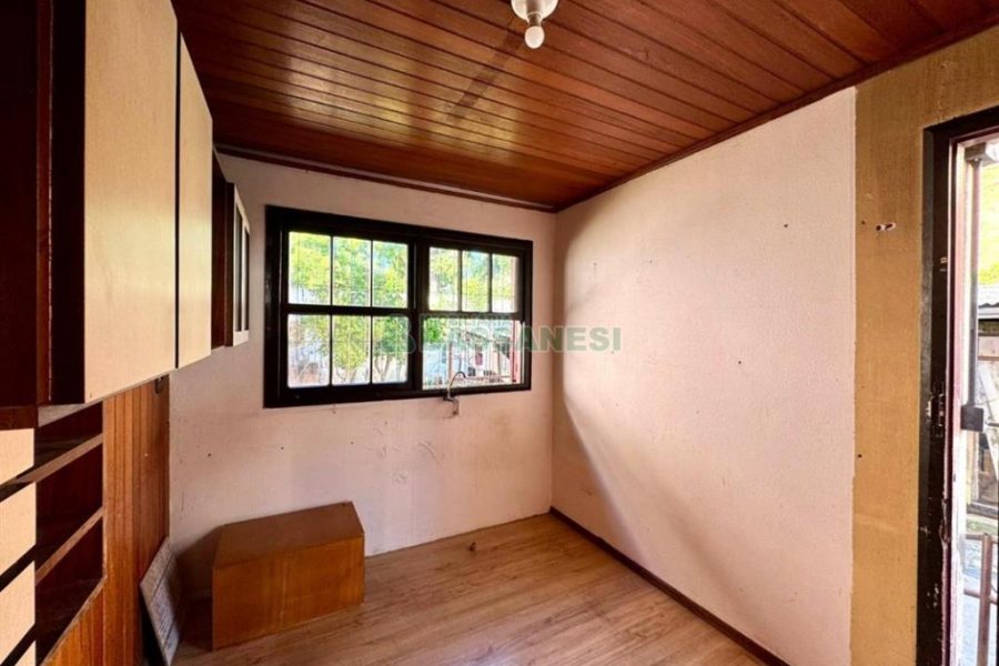 Casa com 314m², 3 dormitórios, 2 vagas, no bairro Cinqüentenário em Caxias do Sul para Alugar