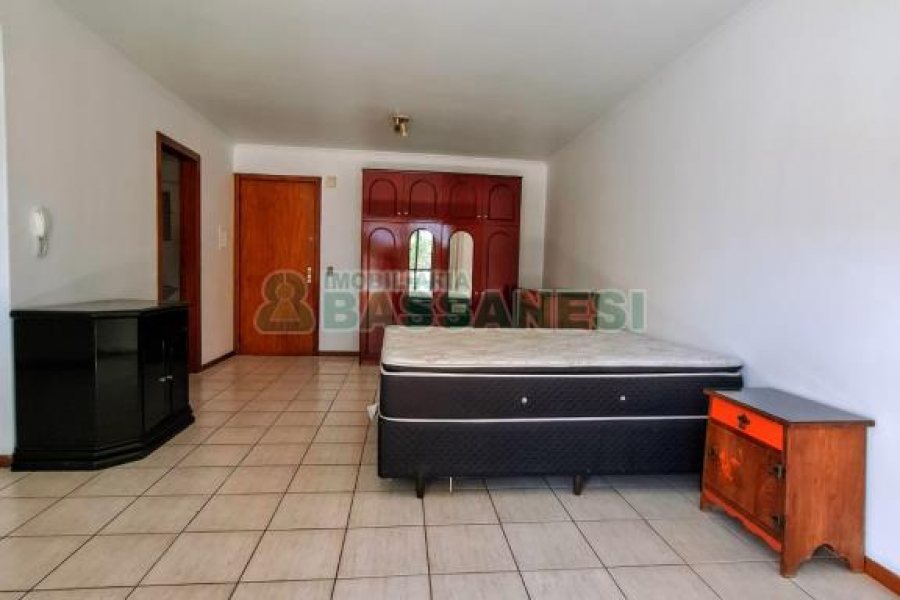 Apartamento com 50m², 1 dormitório, 1 vaga, no bairro Centro em Caxias do Sul para Alugar