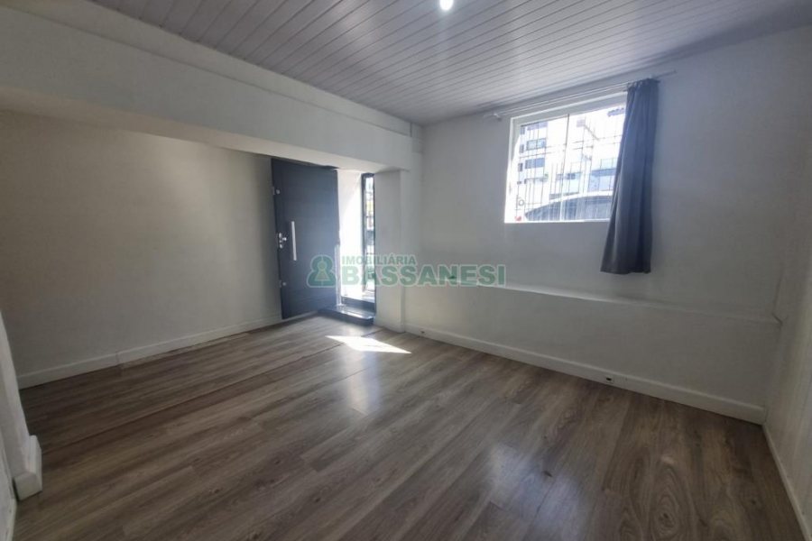 Casa com 80m², no bairro Centro em Caxias do Sul para Alugar
