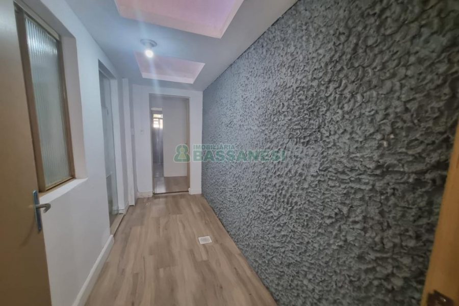 Casa com 80m², no bairro Centro em Caxias do Sul para Alugar