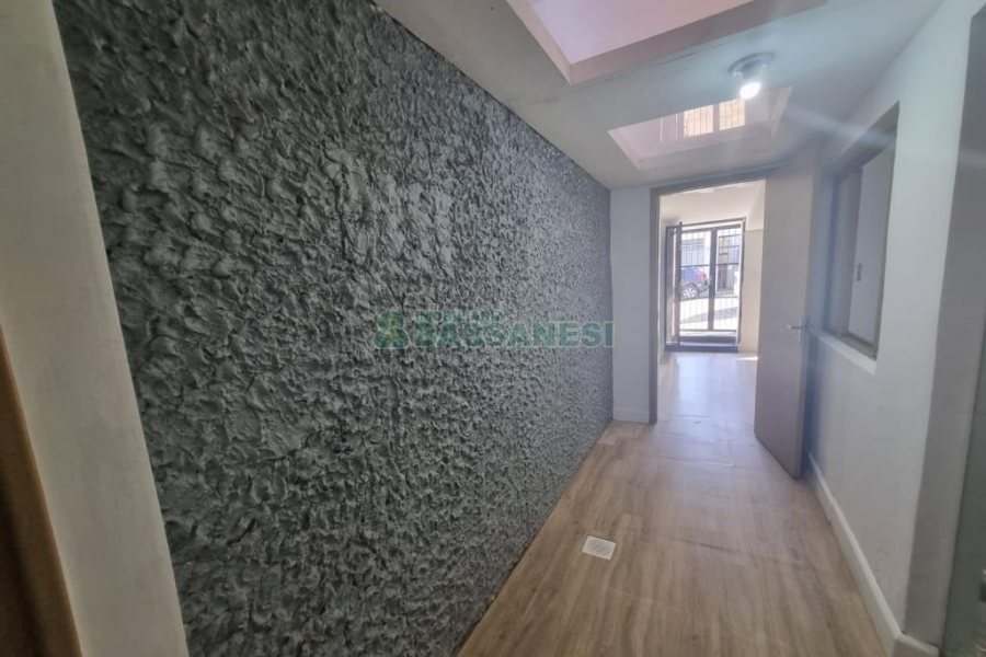 Casa com 80m², no bairro Centro em Caxias do Sul para Alugar