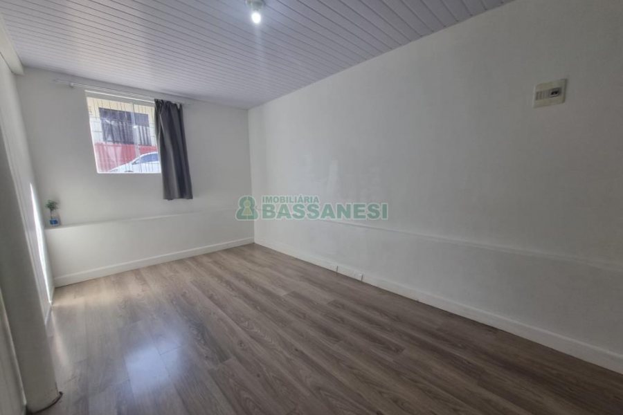 Casa com 80m², no bairro Centro em Caxias do Sul para Alugar