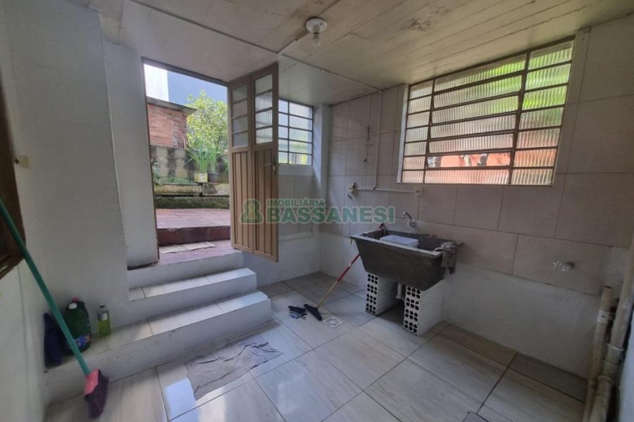 Casa com 80m², no bairro Centro em Caxias do Sul para Alugar