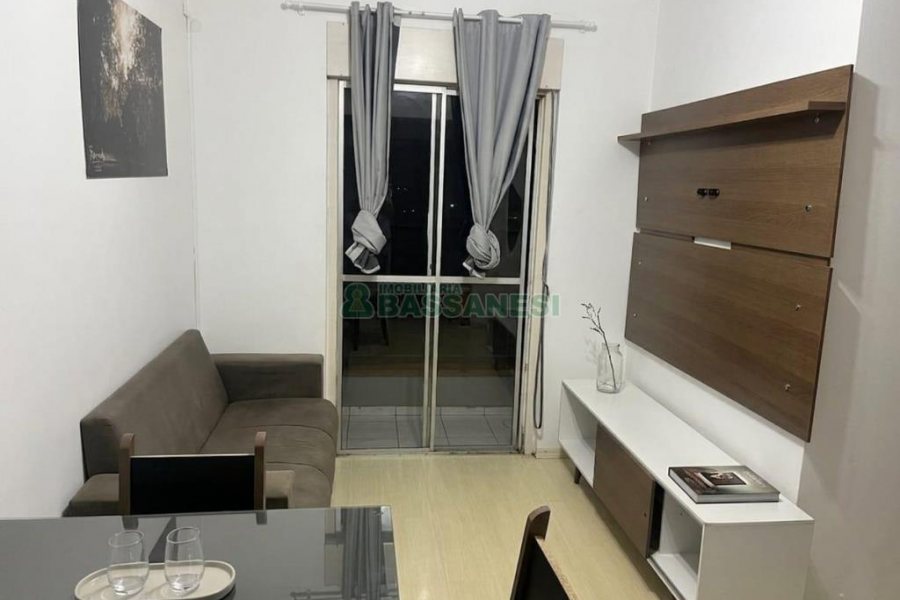 Apartamento com 62m², 2 dormitórios, 1 vaga, no bairro Interlagos em Caxias do Sul para Alugar