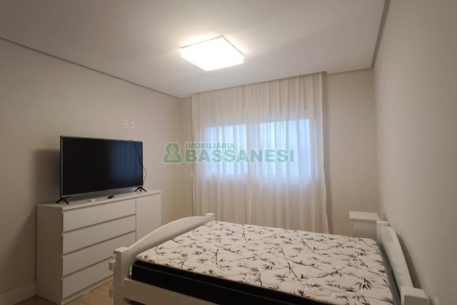 Apto Mobiliado com 152m², 3 dormitórios, 2 vagas, no bairro Panazzolo em Caxias do Sul para Alugar
