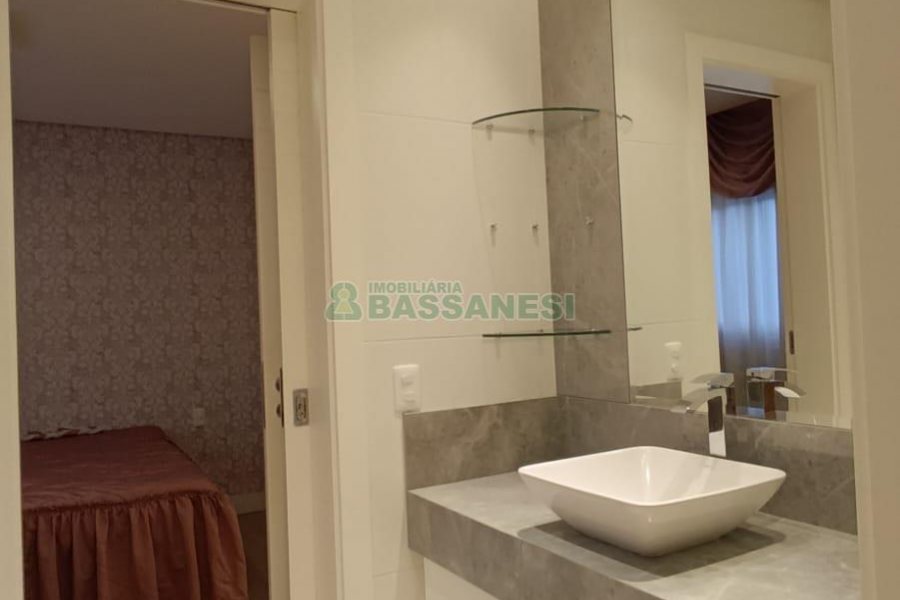 Apto Mobiliado com 152m², 3 dormitórios, 2 vagas, no bairro Panazzolo em Caxias do Sul para Alugar