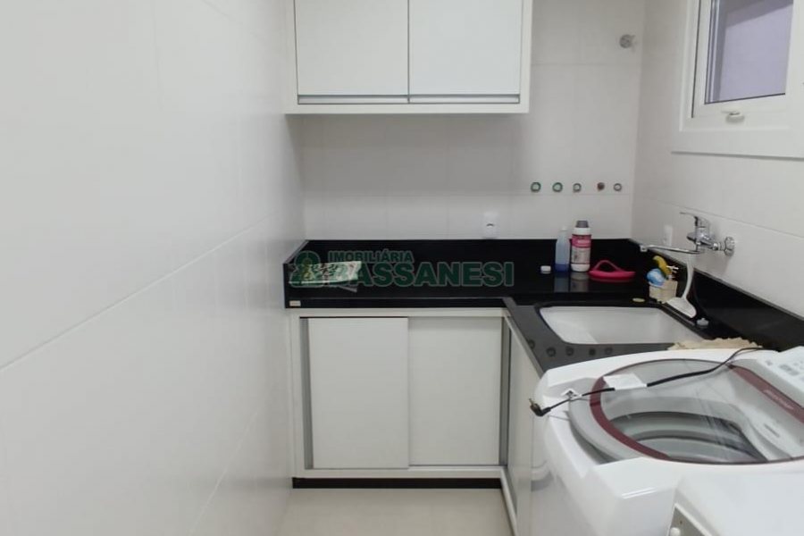 Apto Mobiliado com 152m², 3 dormitórios, 2 vagas, no bairro Panazzolo em Caxias do Sul para Alugar