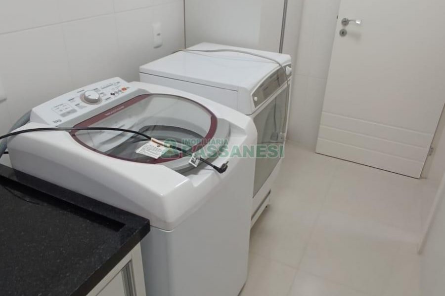 Apto Mobiliado com 152m², 3 dormitórios, 2 vagas, no bairro Panazzolo em Caxias do Sul para Alugar