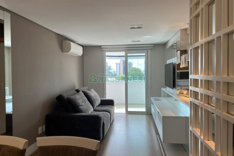 Apto Mobiliado com 80m², 3 dormitórios, 2 vagas, no bairro Madureira em Caxias do Sul para Alugar