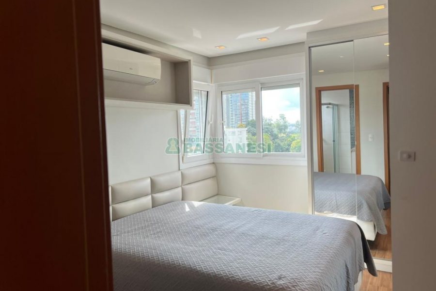 Apto Mobiliado com 80m², 3 dormitórios, 2 vagas, no bairro Madureira em Caxias do Sul para Alugar