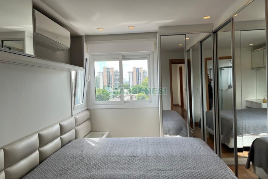 Apto Mobiliado com 80m², 3 dormitórios, 2 vagas, no bairro Madureira em Caxias do Sul para Alugar