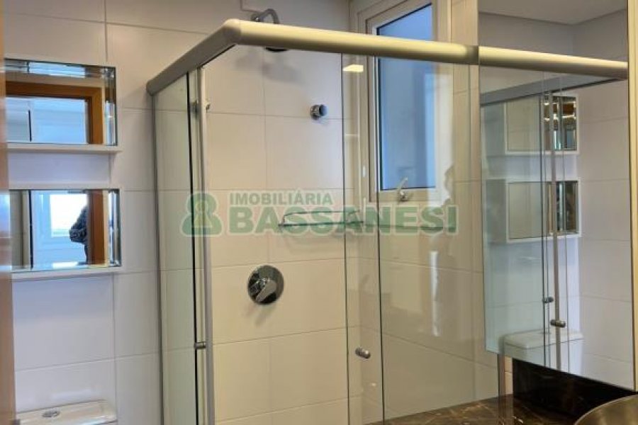 Apto Mobiliado com 80m², 3 dormitórios, 2 vagas, no bairro Madureira em Caxias do Sul para Alugar