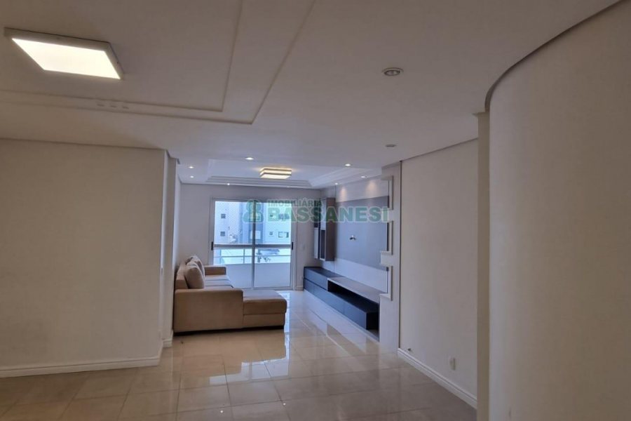 Apartamento com 179m², 3 dormitórios, 3 vagas, no bairro Exposição em Caxias do Sul para Comprar