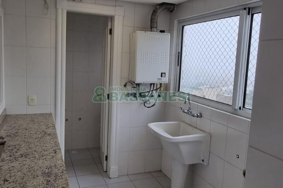 Apartamento com 179m², 3 dormitórios, 3 vagas, no bairro Exposição em Caxias do Sul para Comprar