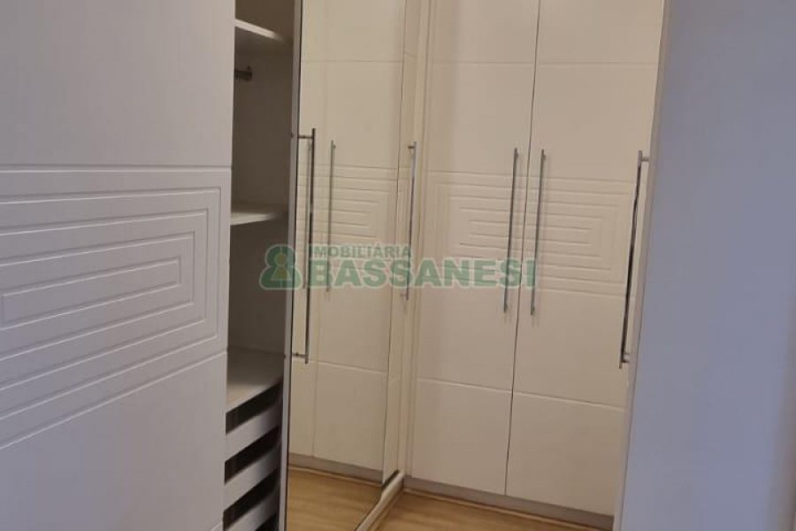 Apartamento com 179m², 3 dormitórios, 3 vagas, no bairro Exposição em Caxias do Sul para Comprar