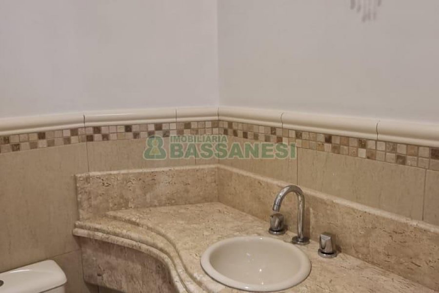 Apartamento com 179m², 3 dormitórios, 3 vagas, no bairro Exposição em Caxias do Sul para Comprar