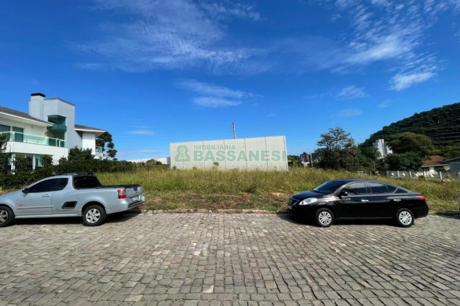 Terreno, no bairro São Luiz em Caxias do Sul para Comprar