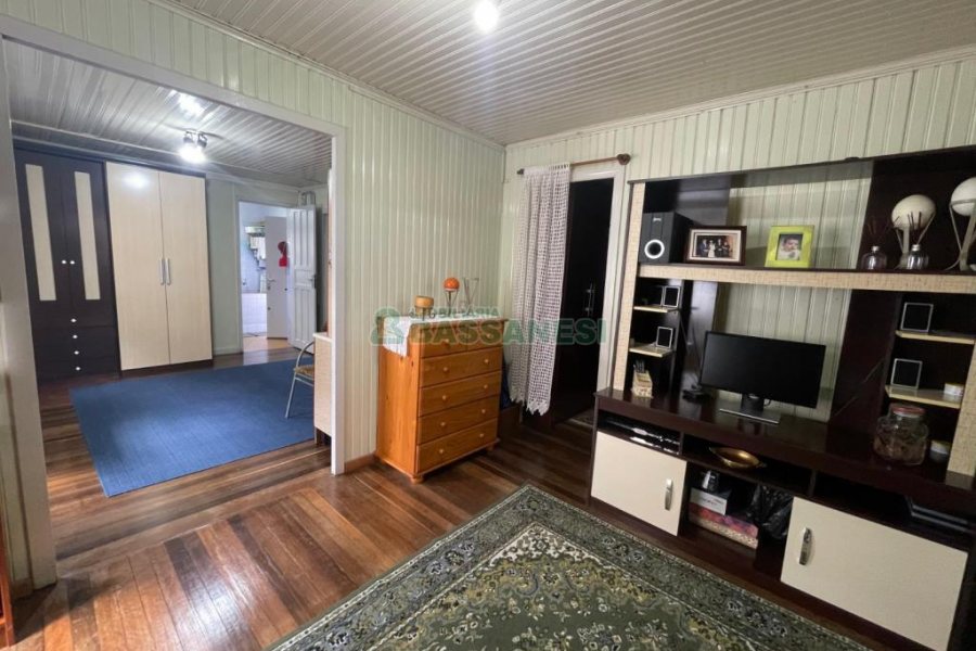 Casa com 250m², 4 dormitórios, 3 vagas, no bairro Nossa Senhora de Lourdes em Caxias do Sul para Comprar