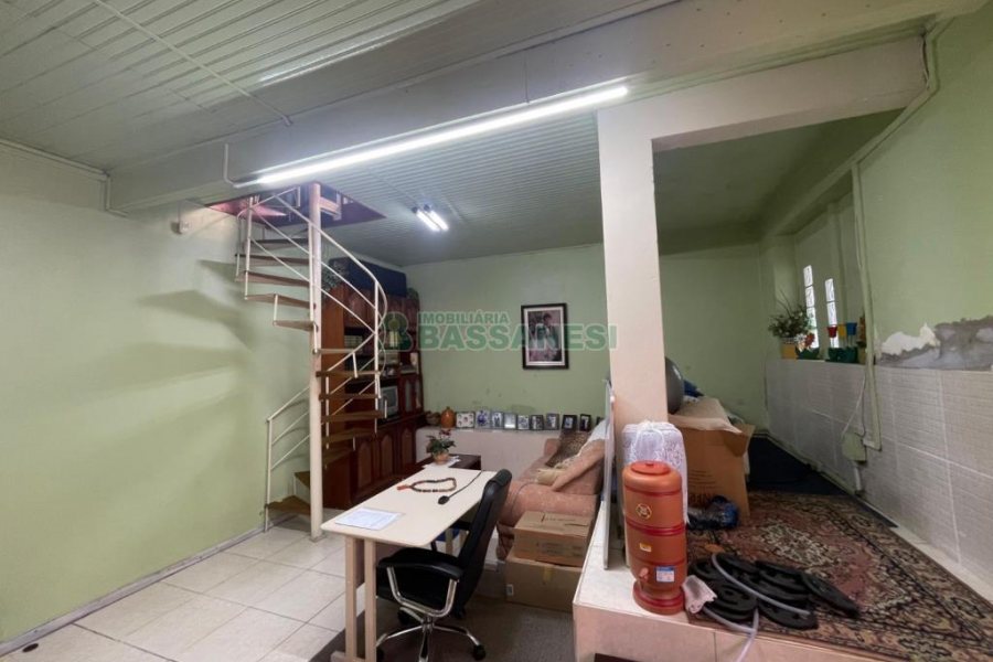 Casa com 250m², 4 dormitórios, 3 vagas, no bairro Nossa Senhora de Lourdes em Caxias do Sul para Comprar