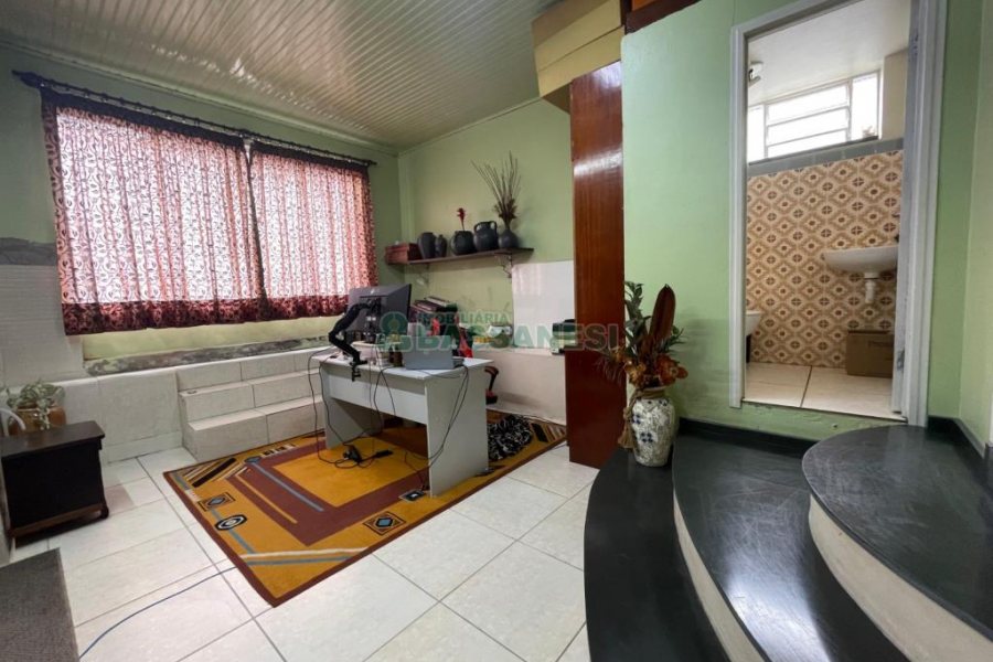 Casa com 250m², 4 dormitórios, 3 vagas, no bairro Nossa Senhora de Lourdes em Caxias do Sul para Comprar