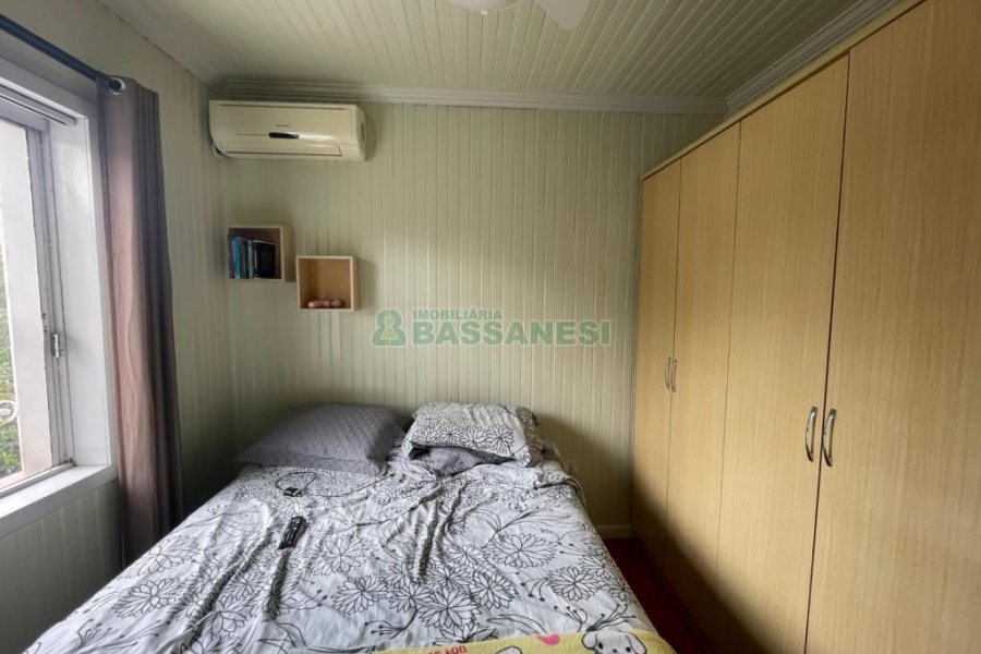 Casa com 250m², 4 dormitórios, 3 vagas, no bairro Nossa Senhora de Lourdes em Caxias do Sul para Comprar