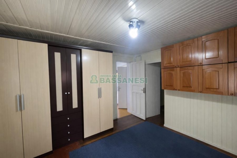 Casa com 250m², 4 dormitórios, 3 vagas, no bairro Nossa Senhora de Lourdes em Caxias do Sul para Comprar