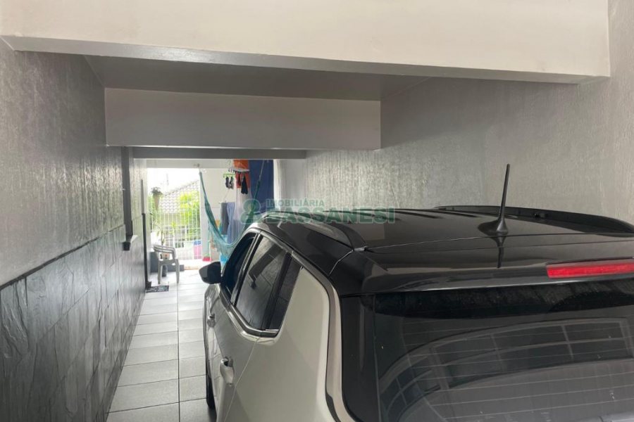 Casa com 250m², 4 dormitórios, 3 vagas, no bairro Nossa Senhora de Lourdes em Caxias do Sul para Comprar