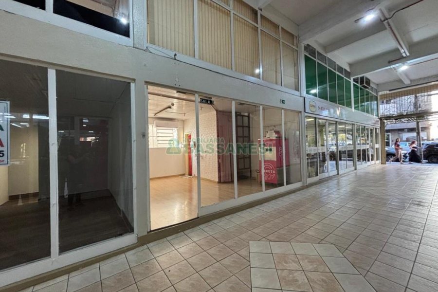 Loja com 31m², no bairro Centro em Caxias do Sul para Alugar